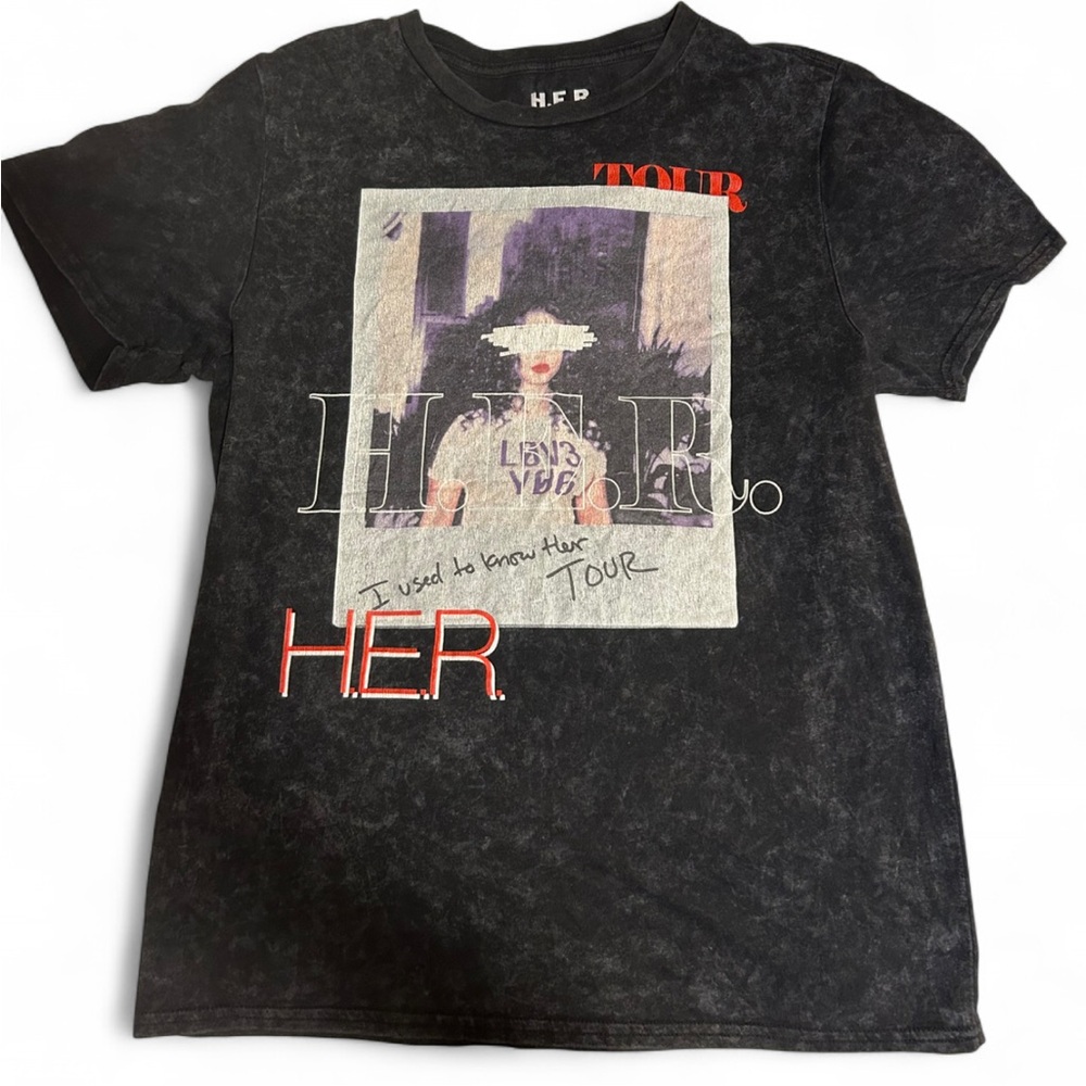 H.E.R.'s "I Used to Know Her" tour. The black graphic photo of the artist & Name